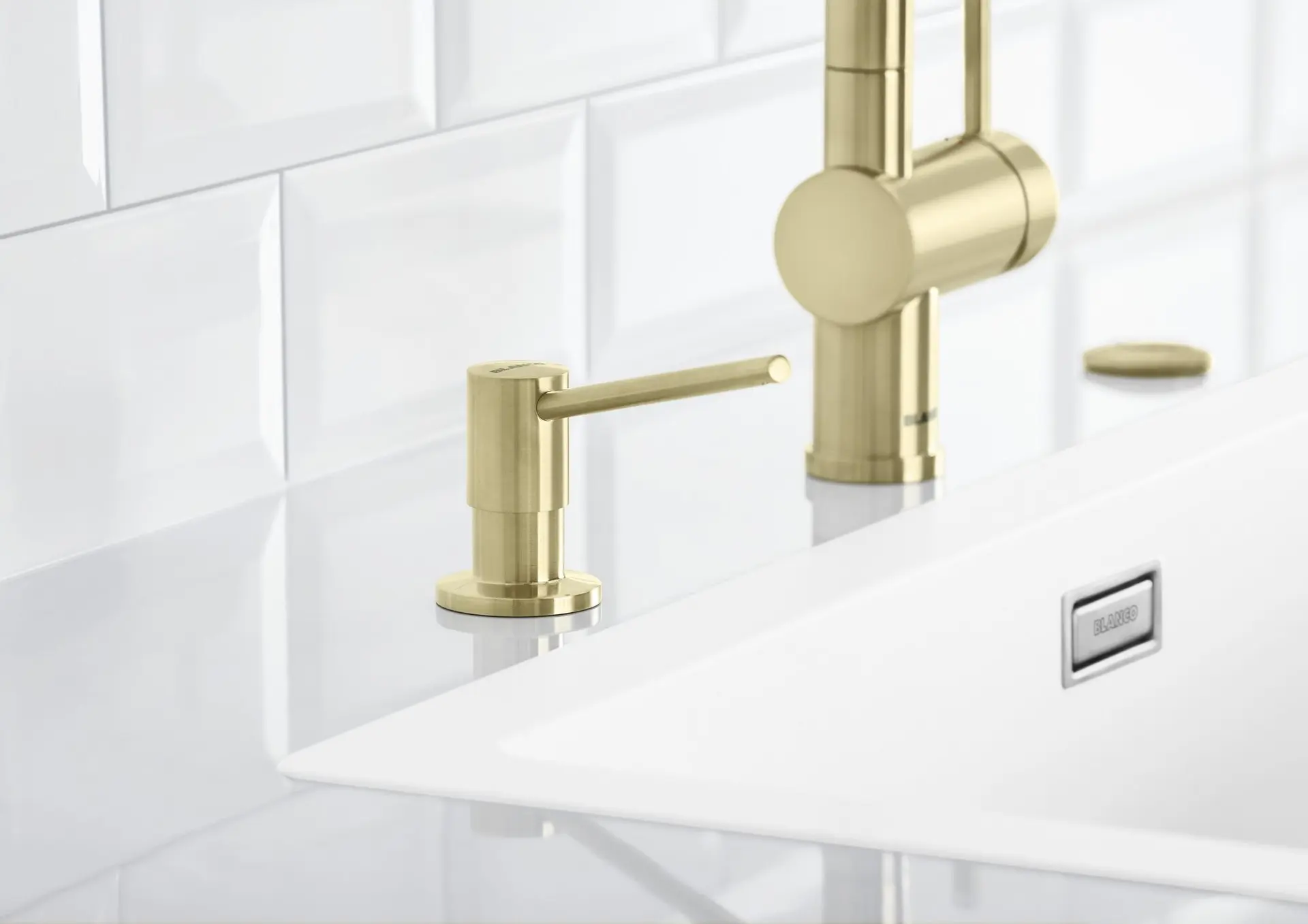 Blanco Accessoires - Afwasmiddel Dispenser Torre, Satijn Goud 526700 5 Blanco Accessoires - Afwasmiddel Dispenser Torre, Satijn Goud 526700 - Afbeelding 3