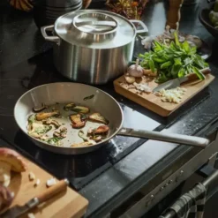 FISKARS Keukenapparatuur - Koekenpan, Diameter 28 Cm 1067633 15 FISKARS Keukenapparatuur - Koekenpan, Diameter 28 Cm 1067633 -SANITINO WINKEL 30fff1c0e38abb3de53caf48