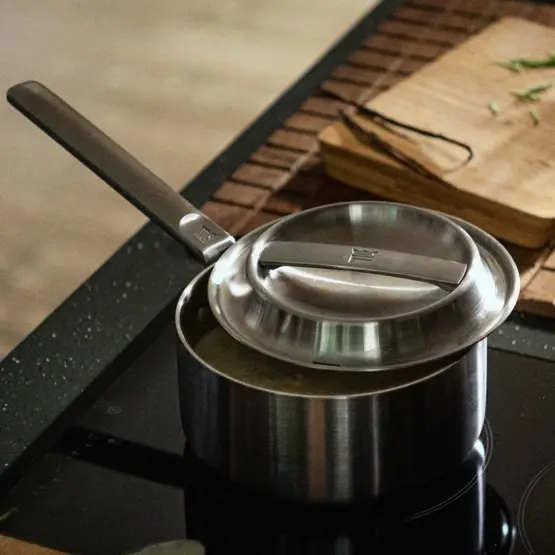 FISKARS Keukenapparatuur - Braadpan Met Deksel, Inhoud 1,8 L 1067637 8 FISKARS Keukenapparatuur - Braadpan Met Deksel, Inhoud 1,8 L 1067637 - Afbeelding 6