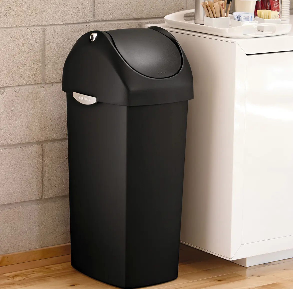 Simplehuman Afvalemmers - Afvalbak 60 L, Zwart CW1333 6 Simplehuman Afvalemmers - Afvalbak 60 L, Zwart CW1333 - Afbeelding 4