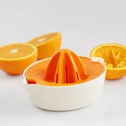 FISKARS Keukenapparatuur - Citruspers 1016125 -SANITINO WINKEL b822138249969ee52776cc38