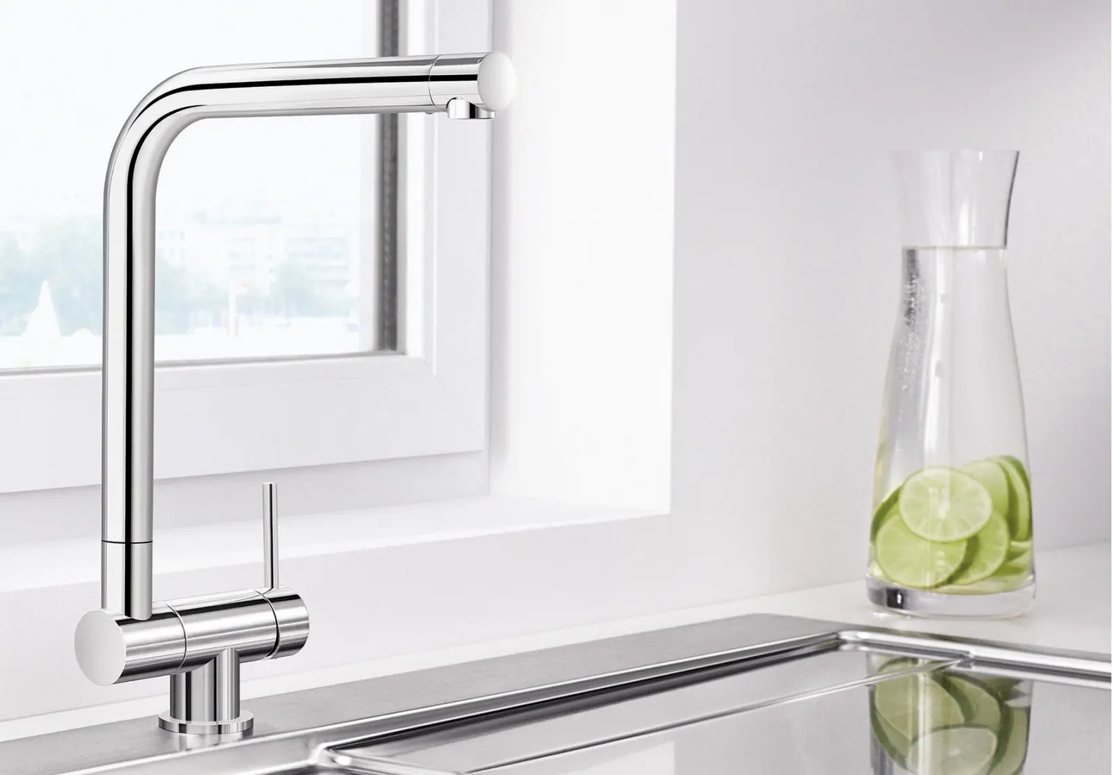 Blanco Laressa F - Keukenkraan, Neerklapbaar Onder Raam, Chroom 521545 5 Blanco Laressa F - Keukenkraan, Neerklapbaar Onder Raam, Chroom 521545 - Afbeelding 3