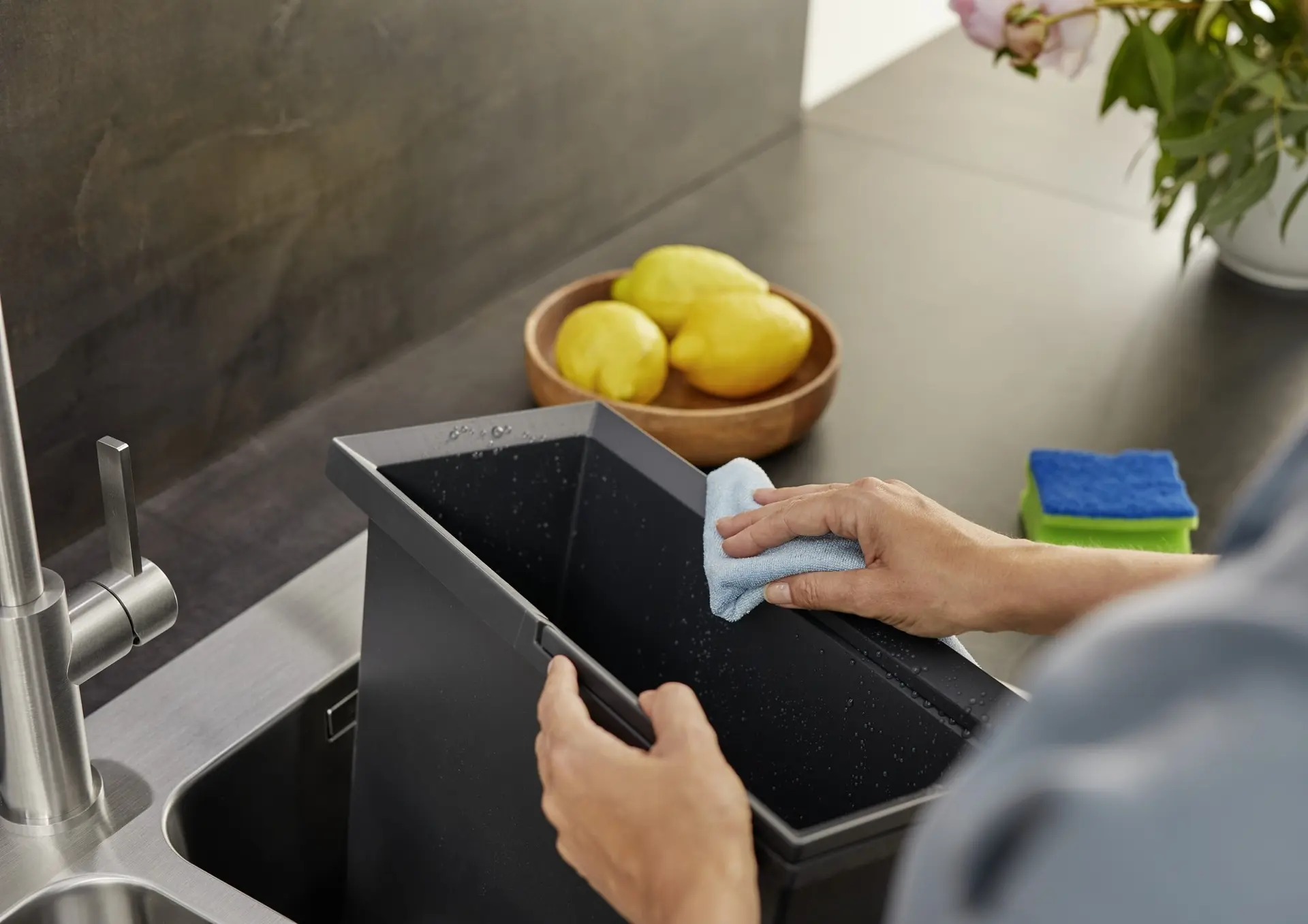 Blanco Flexon II - Inbouw Afvalemmer, Verdeeld, Inhoud 45 L 526642 7 Blanco Flexon II - Inbouw Afvalemmer, Verdeeld, Inhoud 45 L 526642 - Afbeelding 5