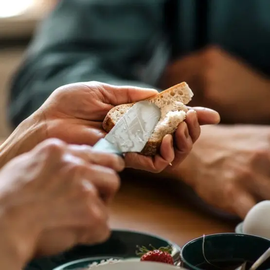 FISKARS Keukenapparatuur - Keukenmes, Smeren, 8 Cm 1057546 5 FISKARS Keukenapparatuur - Keukenmes, Smeren, 8 Cm 1057546 - Afbeelding 3